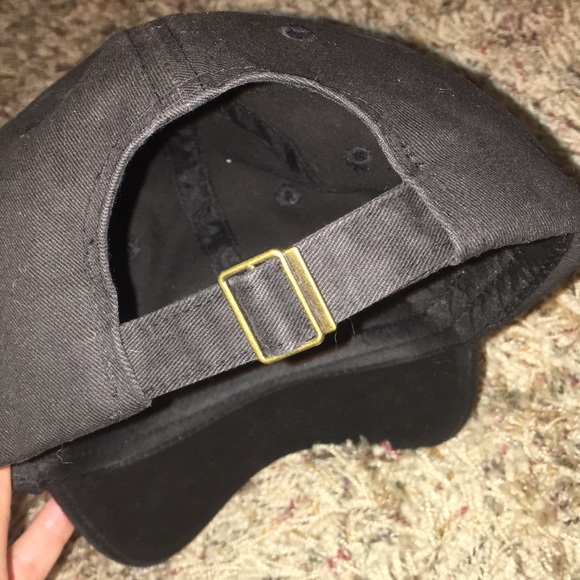 Baseball hat - Picture 3 of 3